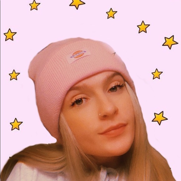 Profile Picture of Taylor Mainwaring (@tgm1) on Poshmark