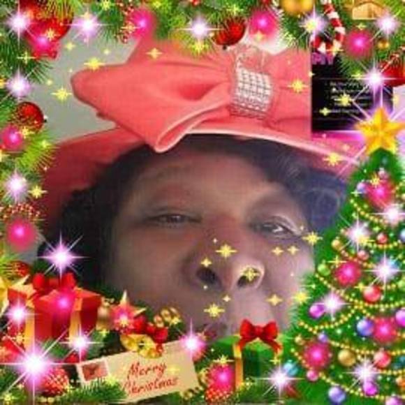 Profile Picture of Beverly Loadholt (@loadholtbeverly) on Poshmark