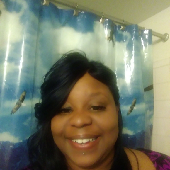 Profile Picture of Loubertha Tinker (@loubertha37) on Poshmark