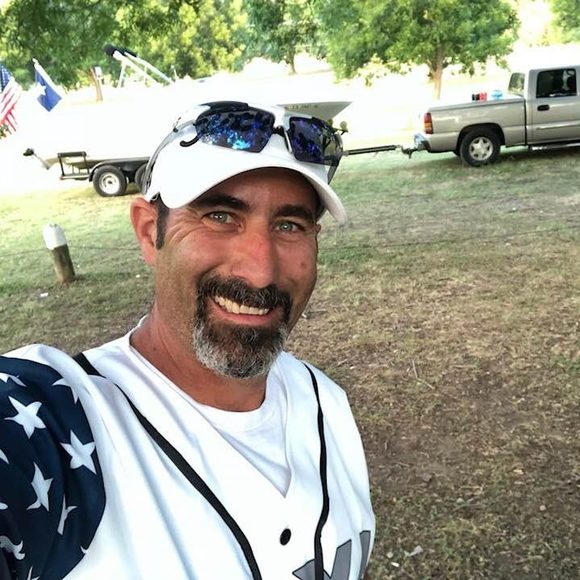 Profile Picture of James Mixon (@jamesmixon1) on Poshmark