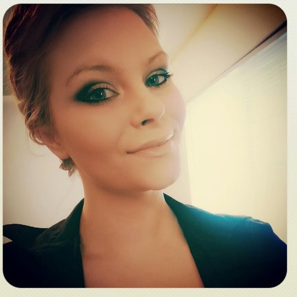 Profile Picture of Michaela Brummer (@michaelabrummer) on Poshmark