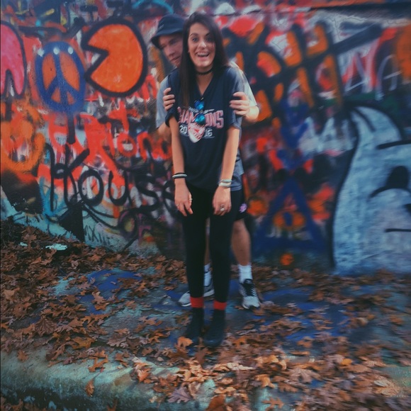 Profile Picture of Jessica Vrbanoff (@jessvrb) on Poshmark