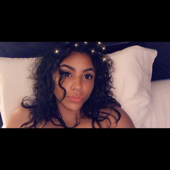 Profile Picture of Leiliana Jose (@lillsx33) on Poshmark