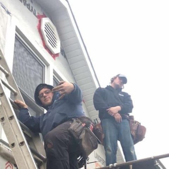 Profile Picture of Cameron Ryan (@camdonryan) on Poshmark