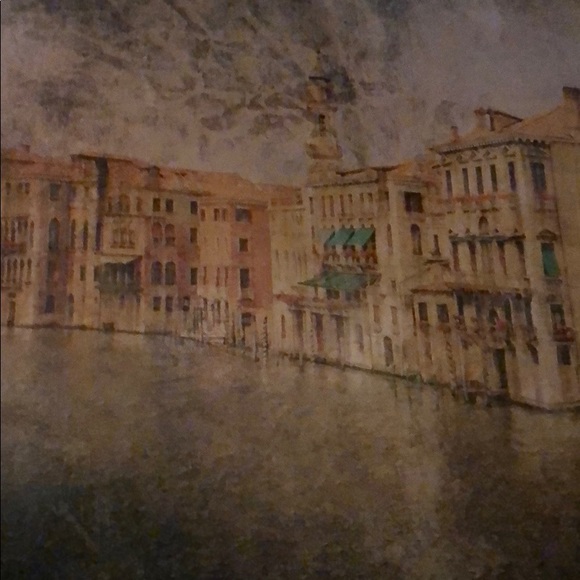 Profile Picture of Amanda Krell (@agkrell) on Poshmark