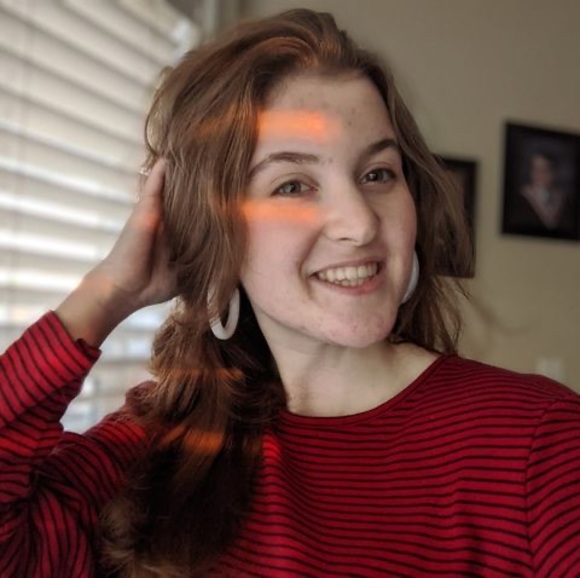 Profile Picture of Erika Whitfield (@erika_whitfield) on Poshmark