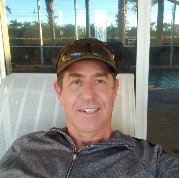 Profile Picture of Stuart Fainer (@stuf431) on Poshmark