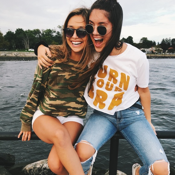 Profile Picture of Shania Latassa (@latassas) on Poshmark