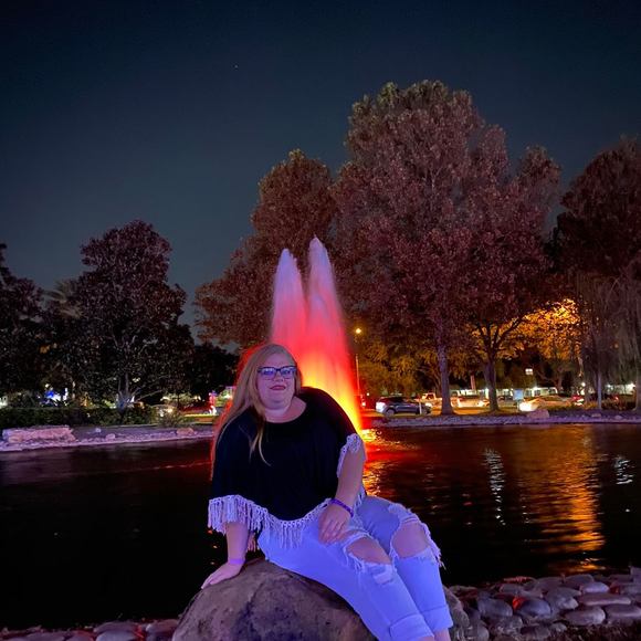 Caitlynn Forkum - Poshmark Profile Picture of Caitlynn Forkum (@caity1999) on Poshmark