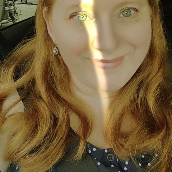 Profile Picture of Traci Rundle (@strawberry1970) on Poshmark