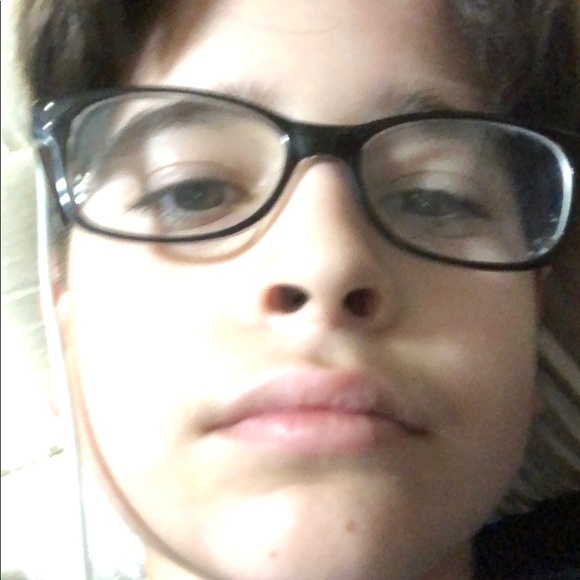 Profile Picture of Robert Brumblow (@robert894316) on Poshmark