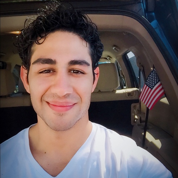 Profile Picture of Shahin Javid (@coolfit) on Poshmark