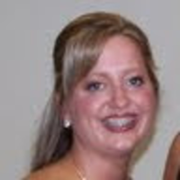 Profile Picture of Jessica Eaves (@getwickless36) on Poshmark