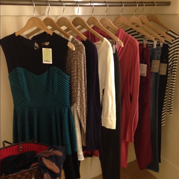 Profile Picture of Joy Fields (@fashionista_77) on Poshmark