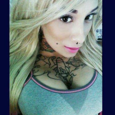 Profile Picture of Lola Peña (@lolapena990) on Twitter