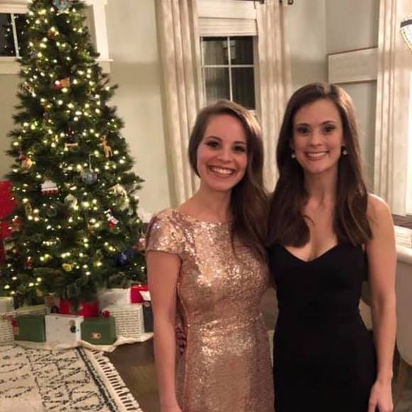 Profile Picture of Nikki Higgins (@nikkimhiggins) on Poshmark