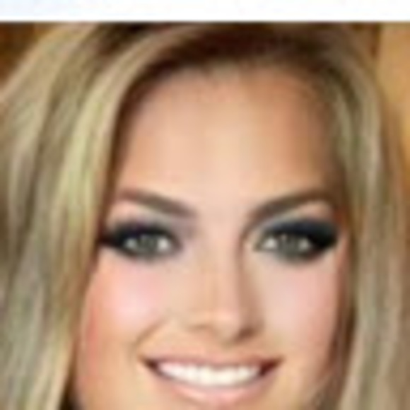 Profile Picture of Lisa Hansbury (@lisahansbury23) on Poshmark