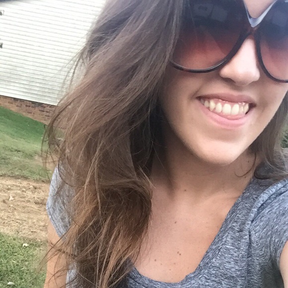 Profile Picture of Kayla Goad (@kaybaby93) on Poshmark