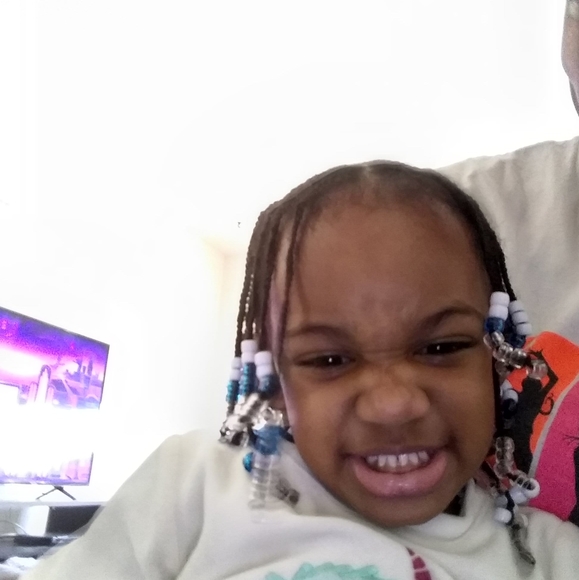 Profile Picture of Cynthia Branch (@peanut4686) on Poshmark