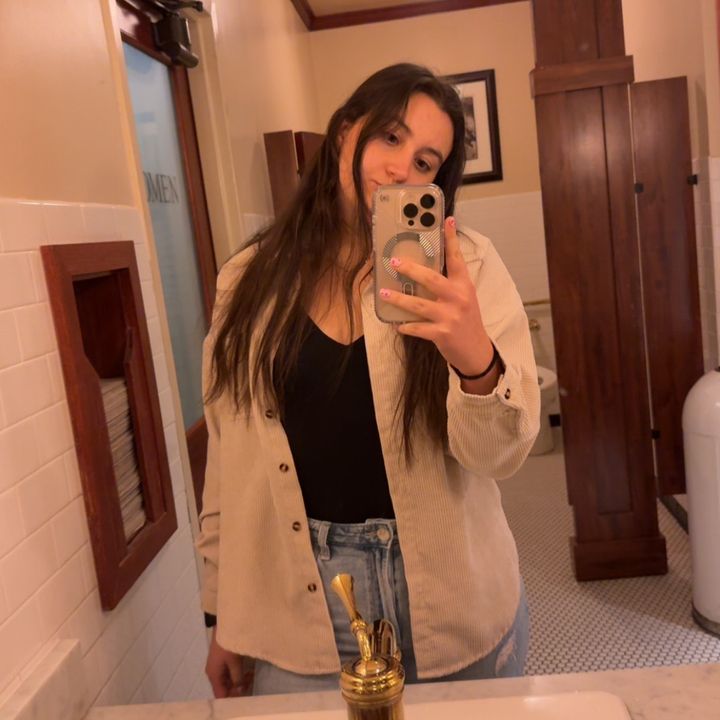 Profile Picture of candacew11 (@@candacewalters21) on Tiktok