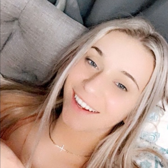 Profile Picture of Kyra Maltba (@itzkyra) on Poshmark