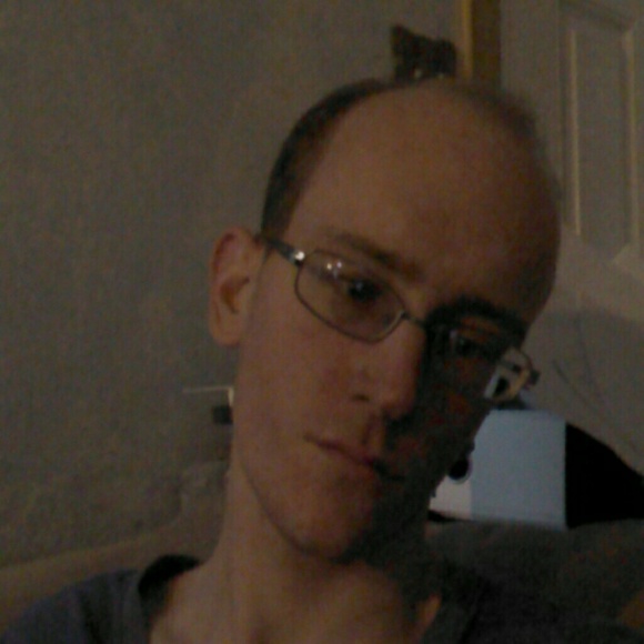 Profile Picture of Wiley Williams (@williamsw23462) on Poshmark