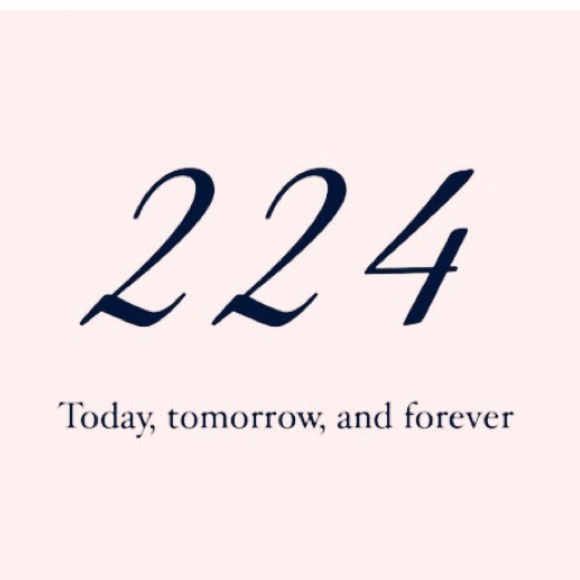 Profile Picture of Mikayla Lucchetta (@mlucchetta) on Poshmark