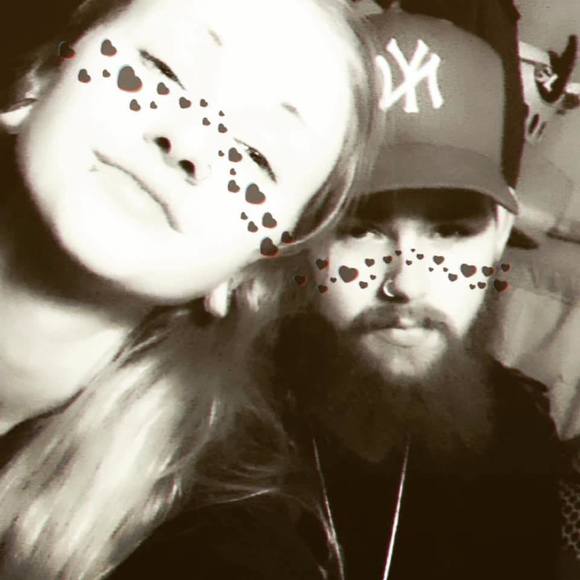 Profile Picture of Jamin Davis (@smokebud420) on Poshmark