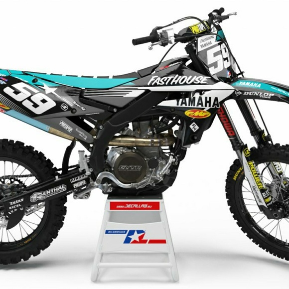 Profile Picture of Alex Farrell (@alexlfarrell1) on Poshmark