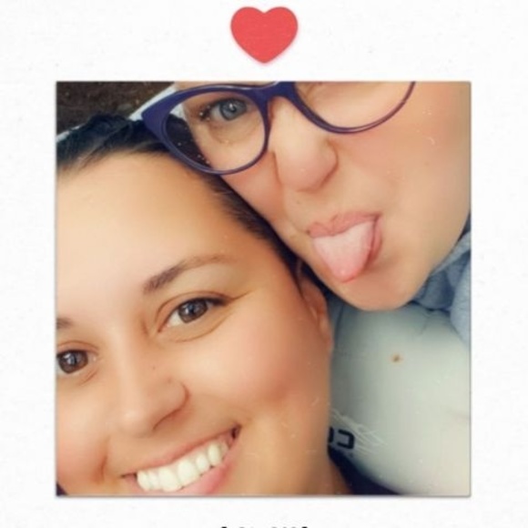 Profile Picture of Tori Wisch (@storibugg) on Poshmark