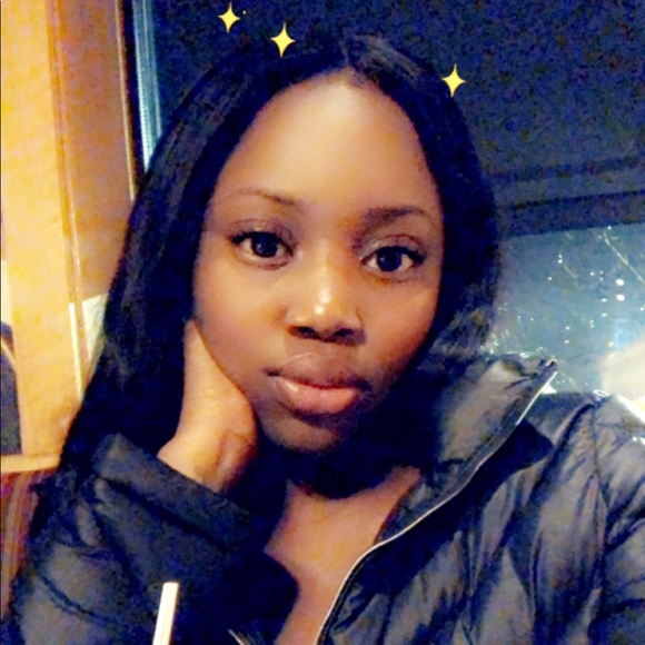 Lovena Rene - Poshmark Profile Picture of Lovena Rene (@lovenarene8) on Poshmark