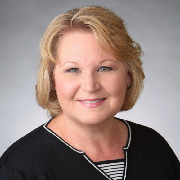 Profile Picture of Beverly Fain (@bafain) on Poshmark