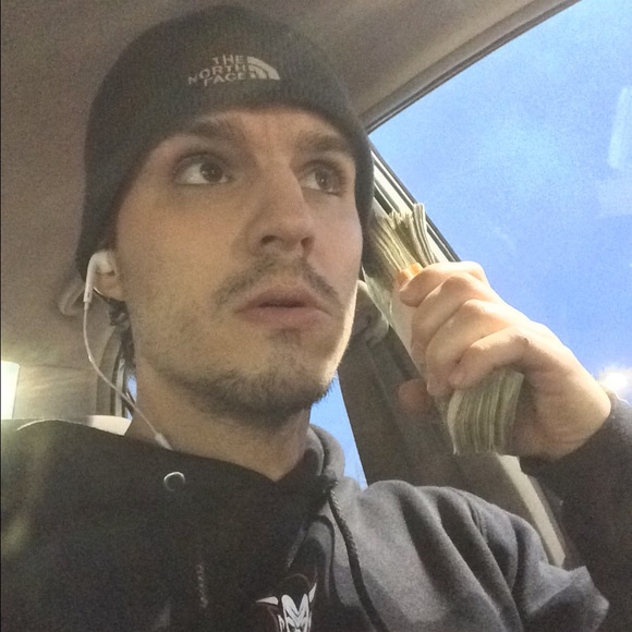 Profile Picture of Adam Tegtman (@adamteg04) on Poshmark