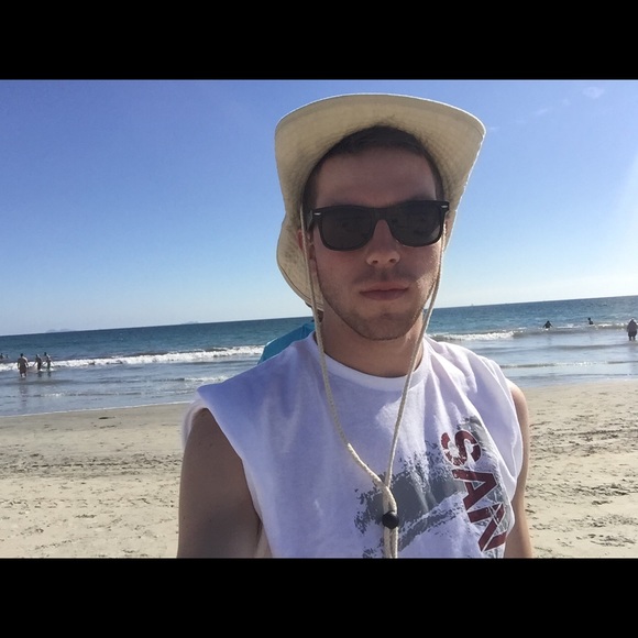 Profile Picture of Philip Jensen (@philipjensen10) on Poshmark