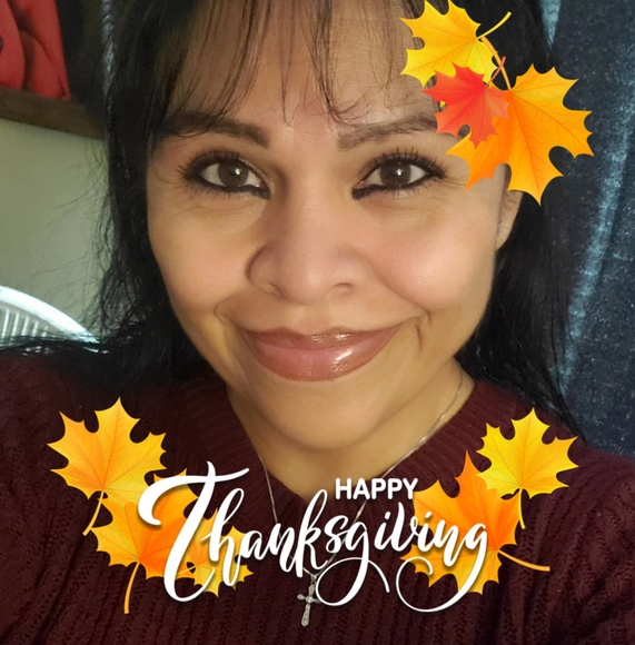 Profile Picture of Angie Guzman (@guzmanangiemata) on Poshmark