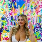 Profile Picture of Kaitlyn Krems (@Kaitlyn-Krems) on Facebook