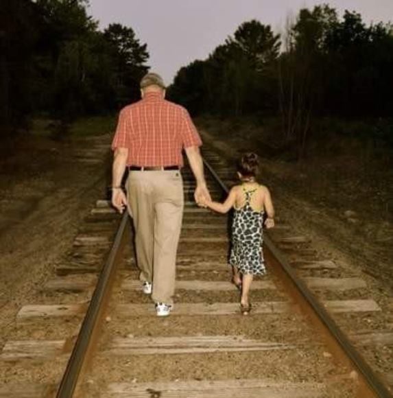 Profile Picture of Lisa Calabro (@lisa1527) on Poshmark