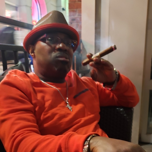 Profile Picture of Sinclair Simmons (@sinbad83) on Poshmark