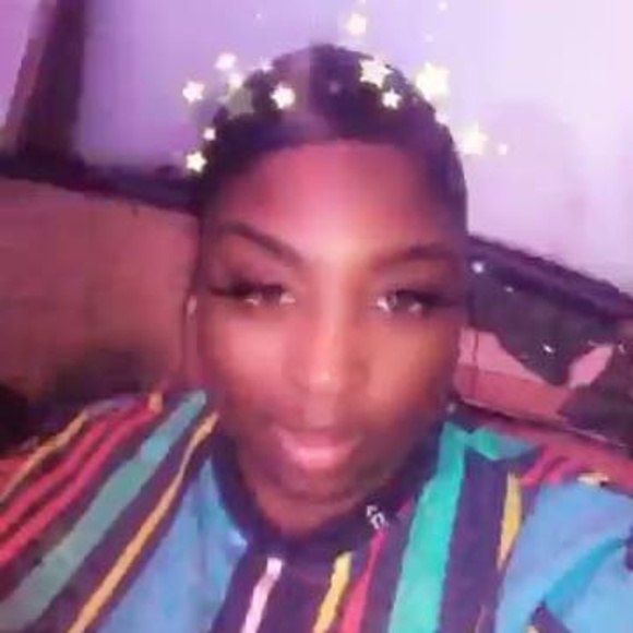 Profile Picture of Latrece Moore (@trecey18) on Poshmark