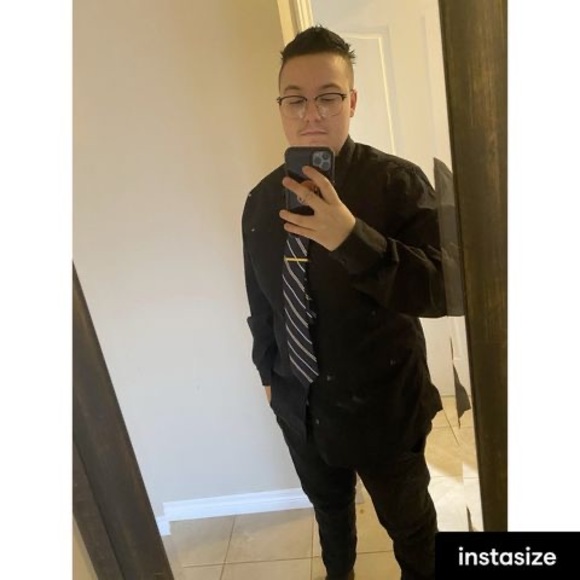 Profile Picture of Thomas Gauthier (@thomasgauthier9) on Poshmark