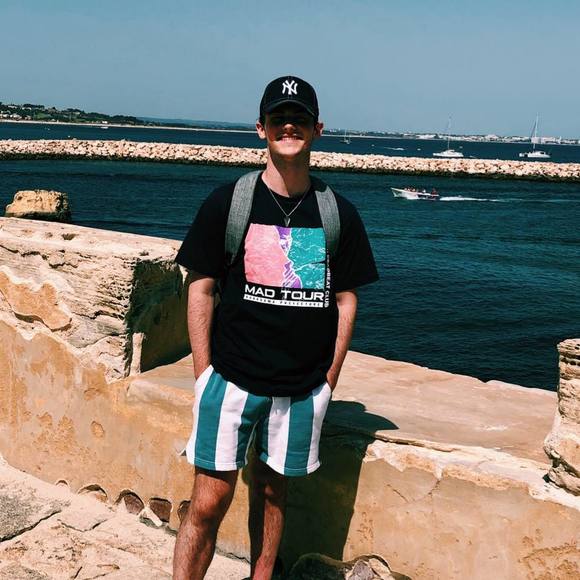 Profile Picture of Matt Feierstein (@mattfeierstein) on Poshmark