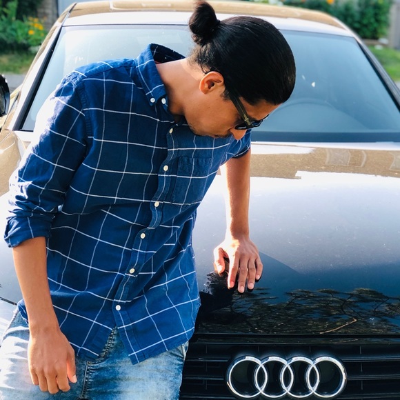 Profile Picture of John John (@aghanyr) on Poshmark