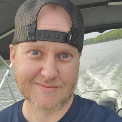 Profile Picture of Jeremy Perdue (@Smokinuracing) on Twitter