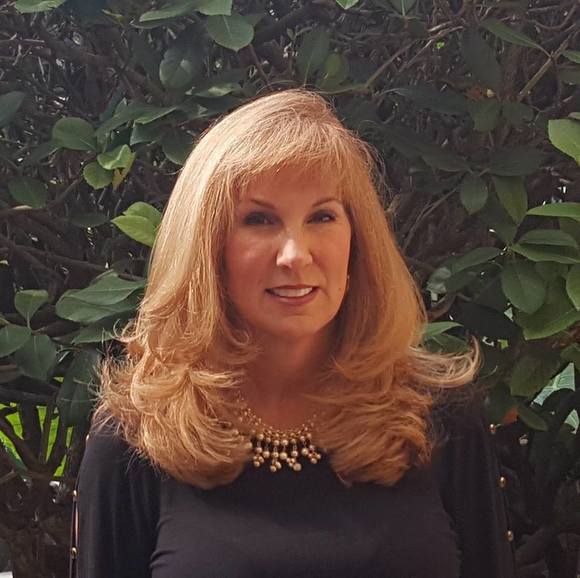 Profile Picture of Audrey Singleton (@audreysingleton) on Poshmark