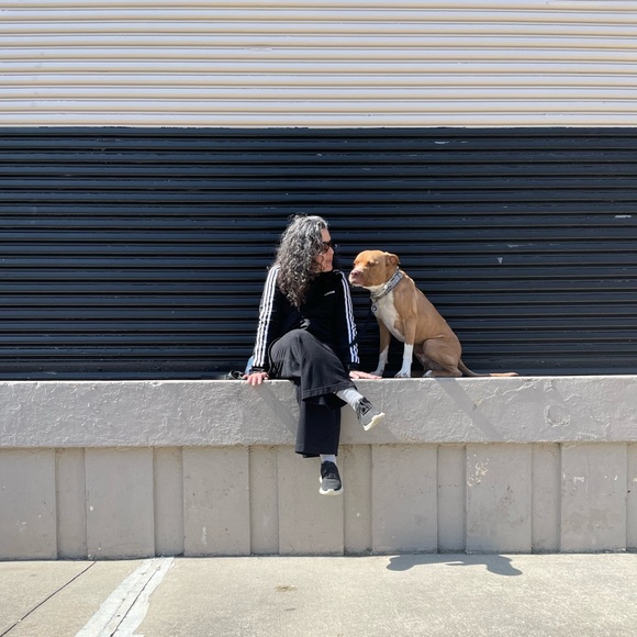 Profile Picture of Sharyn Glowatz (@shaglow) on Poshmark