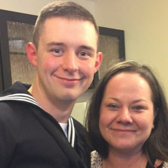 Profile Picture of Hollie Mccallum (@hollie99) on Poshmark