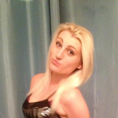 Profile Picture of Roxanne Richards (@roxy_X_) on Twitter