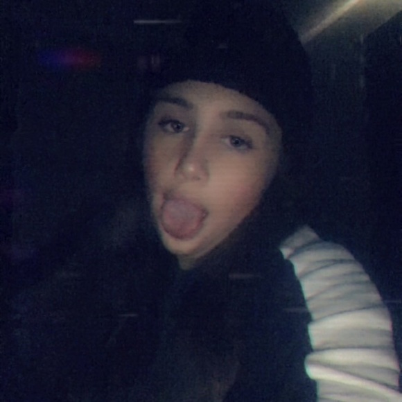 Profile Picture of Tatiana Alvarez (@tatianaisok45) on Poshmark