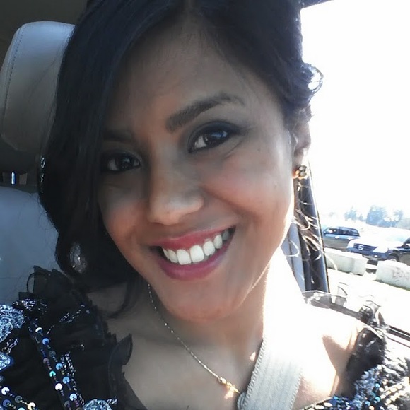 Profile Picture of Krystal Kanh (@qotsa1369) on Poshmark