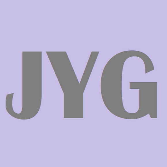 Profile Picture of Julia Gosnell (@juliagosnell) on Poshmark